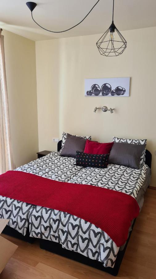 Lucsony Apartman Mosonmagyaróvár Extérieur photo