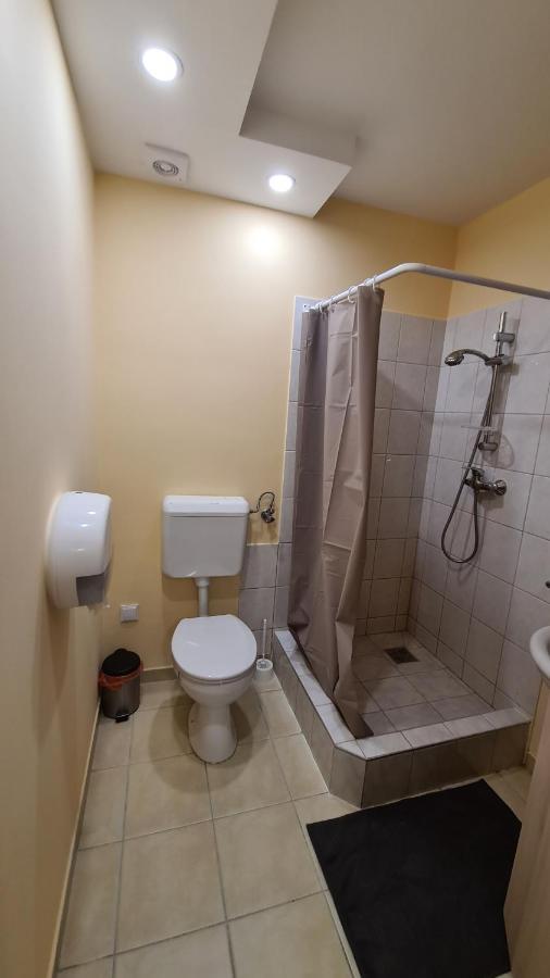Lucsony Apartman Mosonmagyaróvár Extérieur photo