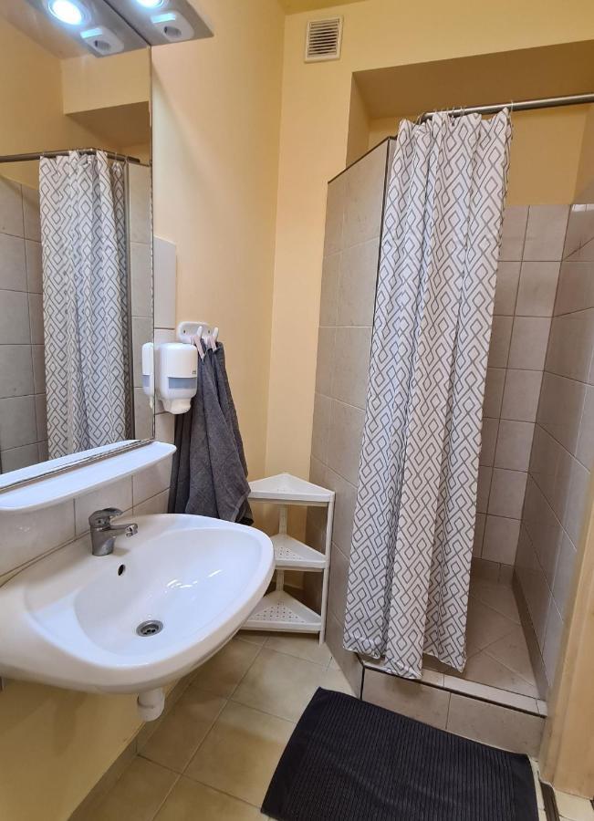 Lucsony Apartman Mosonmagyaróvár Extérieur photo