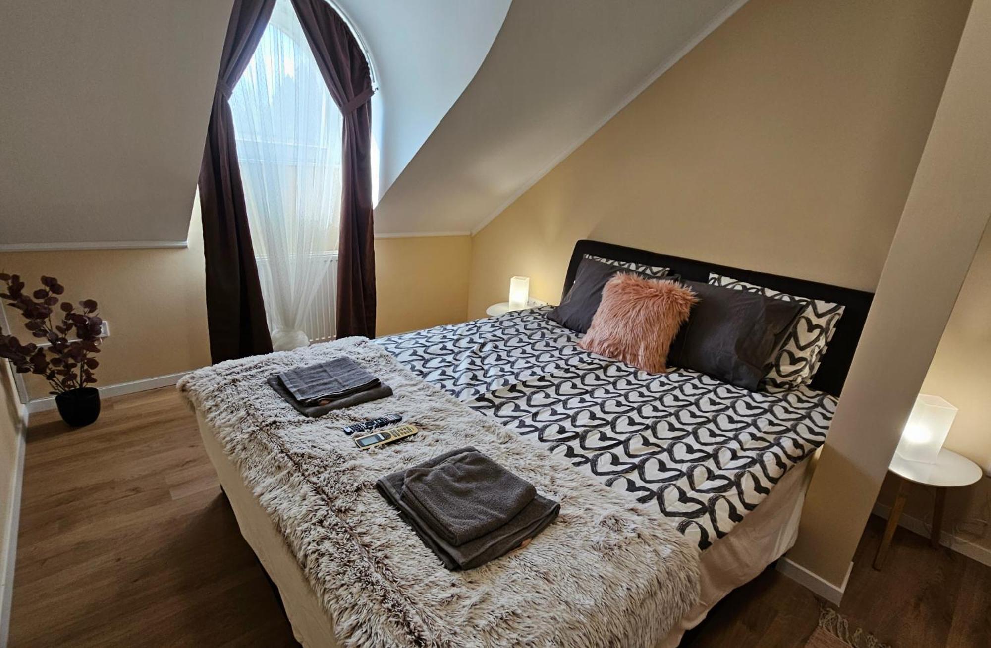 Lucsony Apartman Mosonmagyaróvár Extérieur photo