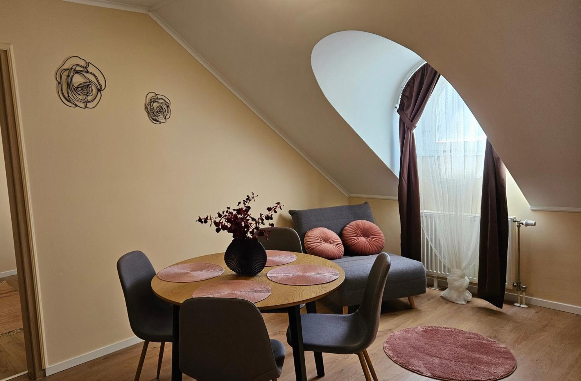 Lucsony Apartman Mosonmagyaróvár Extérieur photo