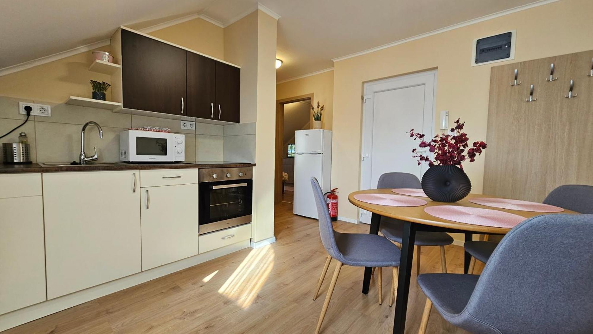 Lucsony Apartman Mosonmagyaróvár Extérieur photo